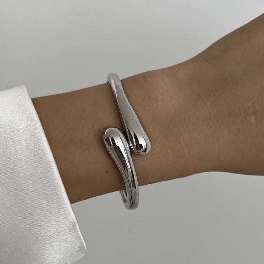 Vintage Vibe Cuff Bangles – Bold Geometry Meets Urban Gold & Silver Shine